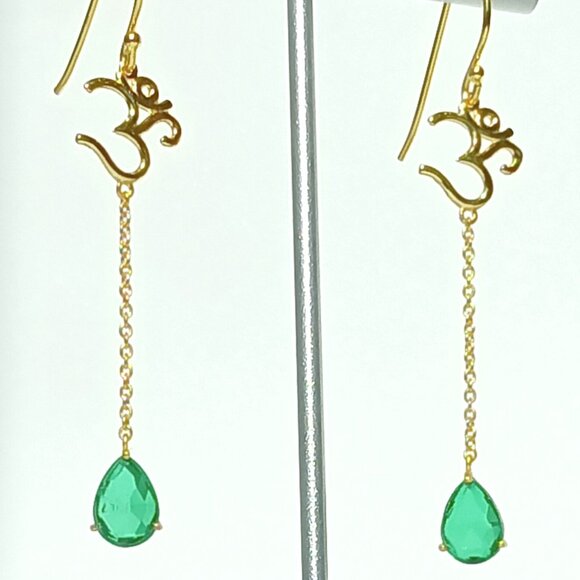 925 Sterling Silver Emerald Om Earrings – Delicate 18k Gold Plated Gift for Her - Picture 4 of 9